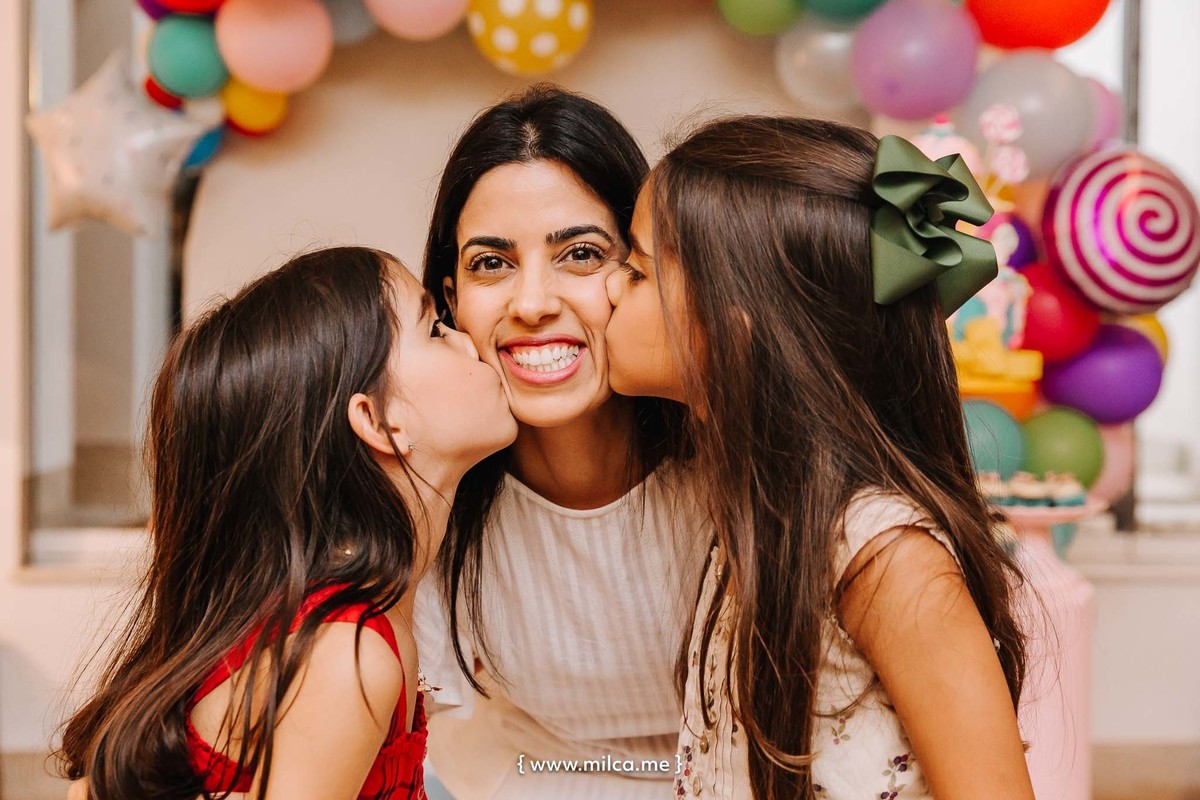 aniversario-em-casa-meninas-tema-cup-cake-isa-lele-7-anos