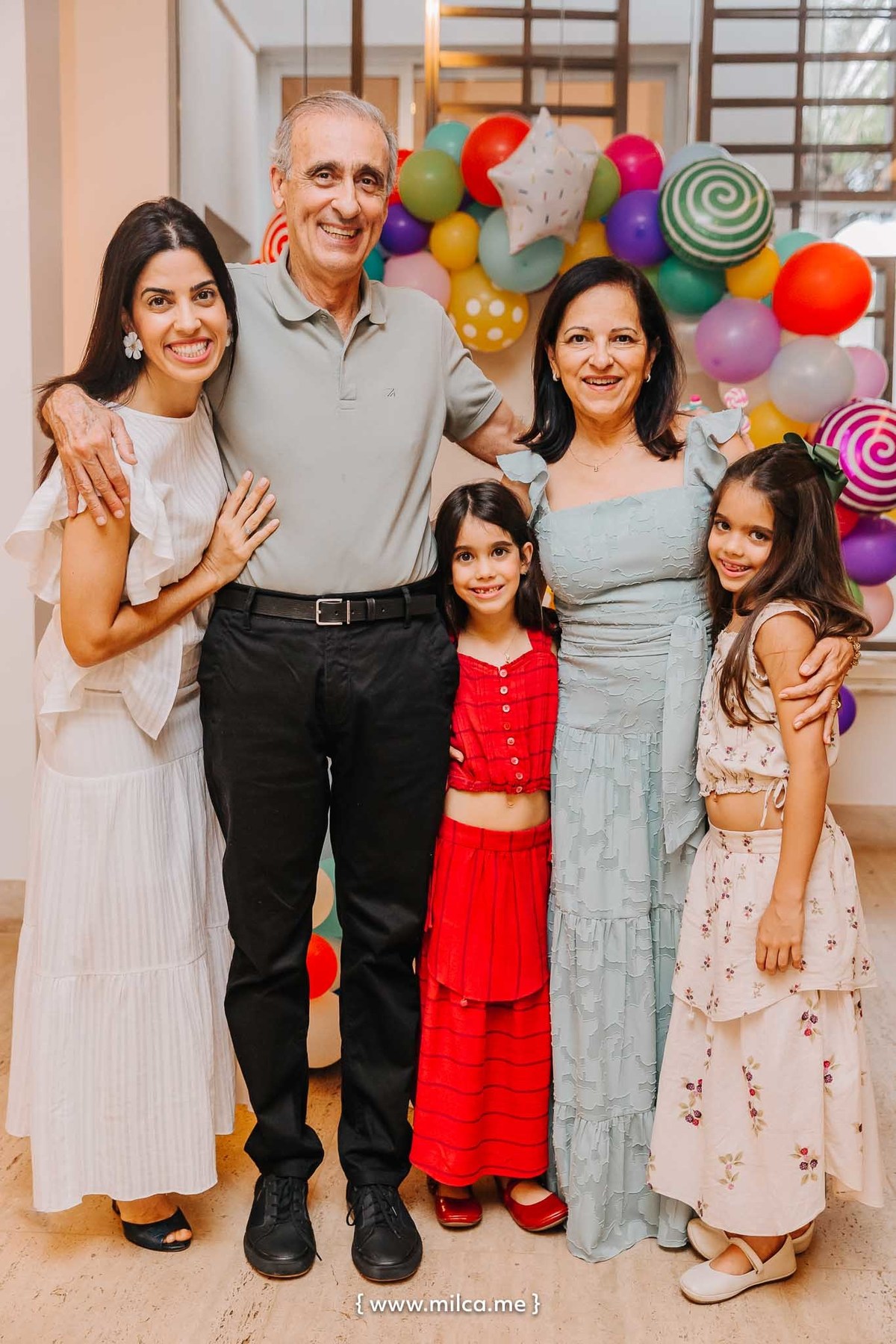 aniversario-em-casa-meninas-tema-cup-cake-isa-lele-7-anos