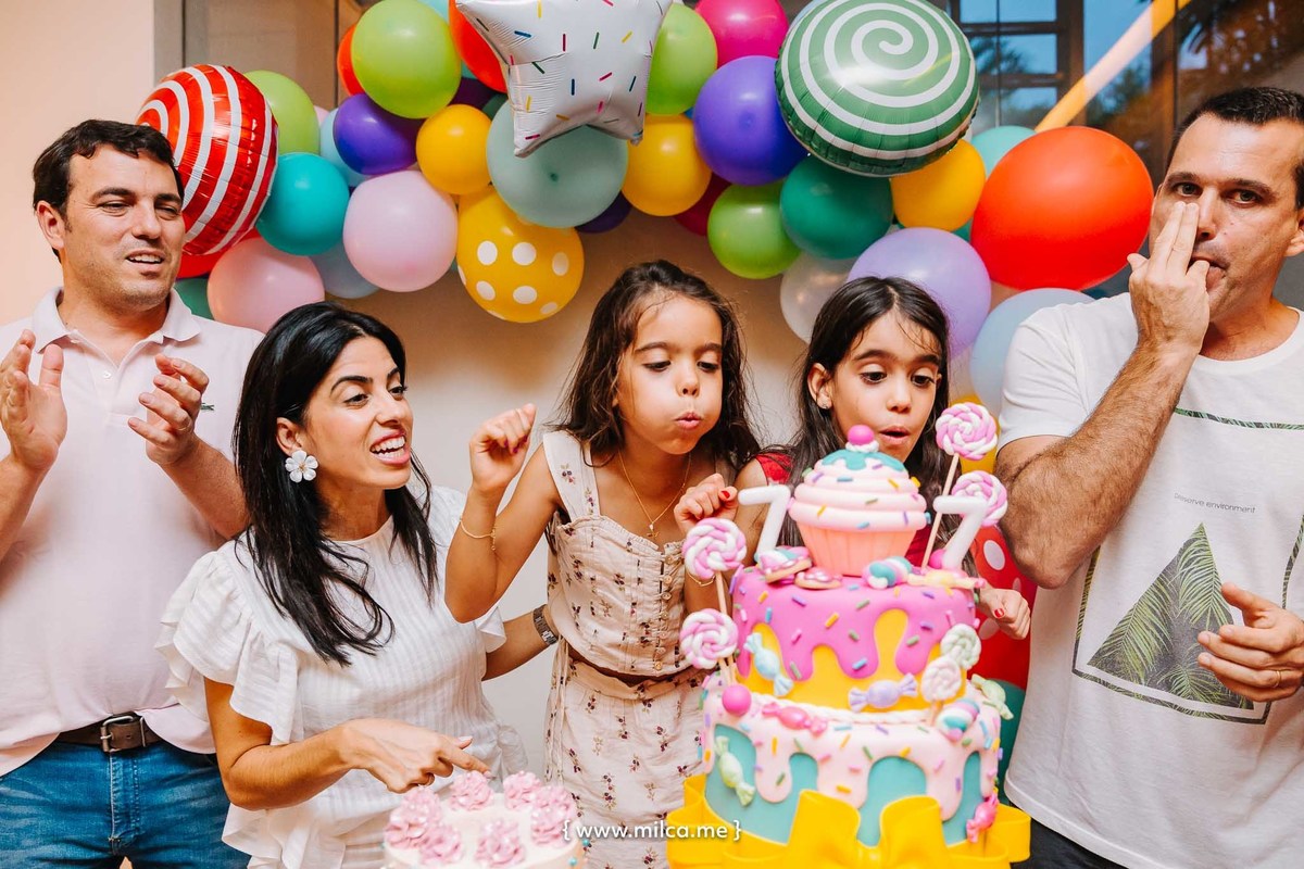 aniversario-em-casa-meninas-tema-cup-cake-isa-lele-7-anos