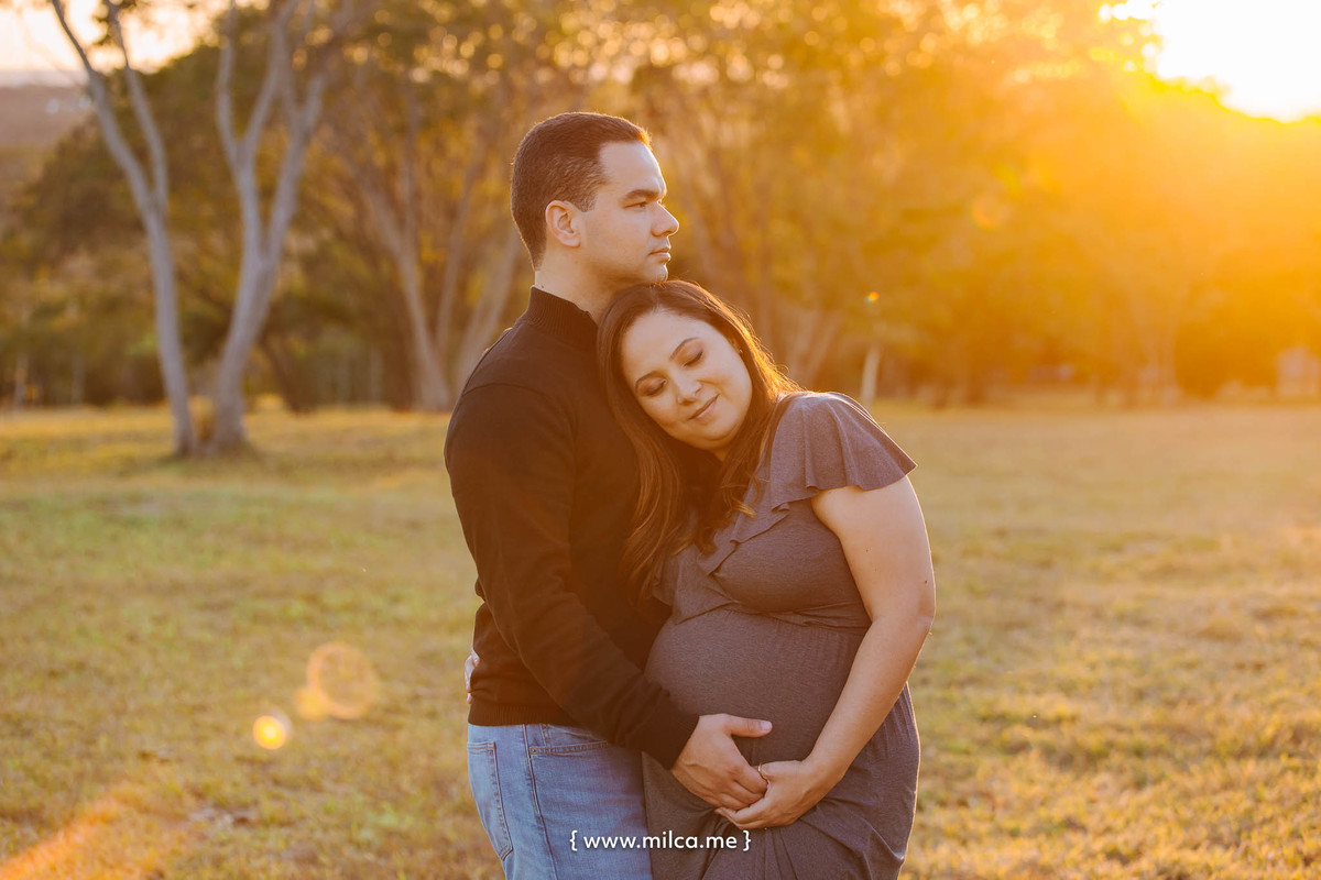ensaio-book-gestante-em-estudio-vestido-preto