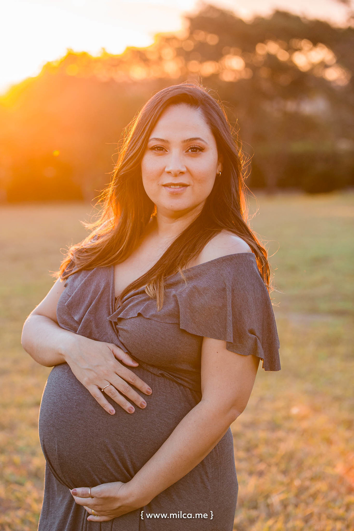 ensaio-book-gestante-em-estudio-vestido-preto