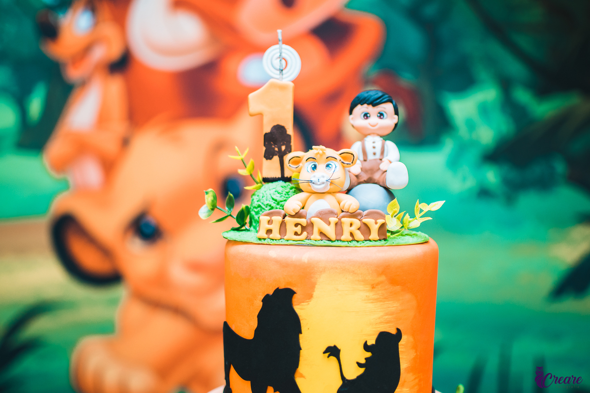 Aniversário infantil, realizado na cidade de Santo André no abc paulista, o primeiro ano do bebê, com decoração do rei leão. 