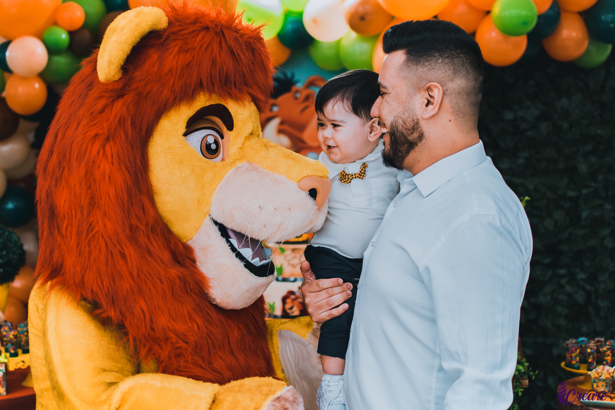Aniversário infantil, realizado na cidade de Santo André no abc paulista, o primeiro ano do bebê, com decoração do rei leão. 