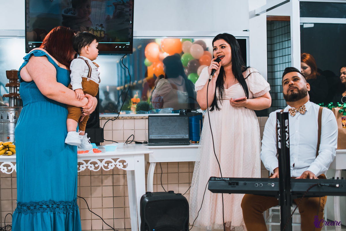 Aniversário infantil, realizado na cidade de Santo André no abc paulista, o primeiro ano do bebê, com decoração do rei leão. 