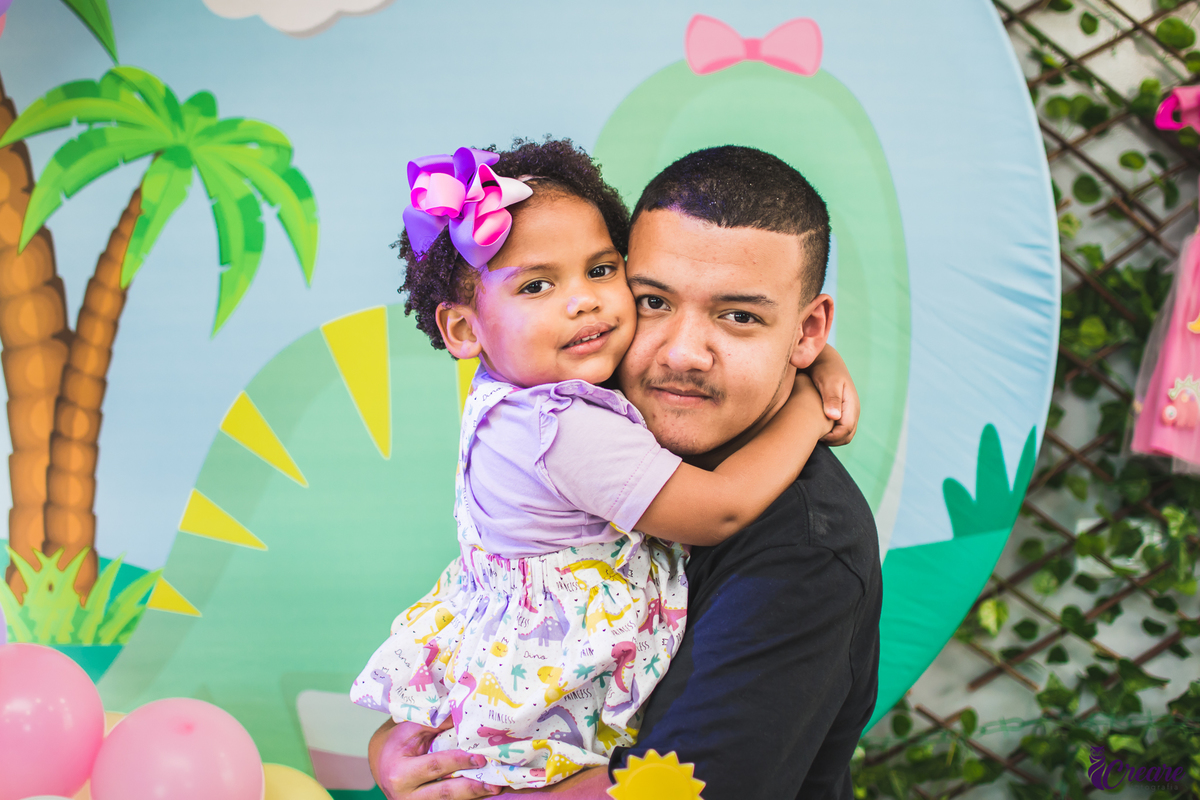 Aniversário infantil realizado na cidade de Mauá, abc Paulista, com decoração de dinossauros. Buffet SeS Eventos. 