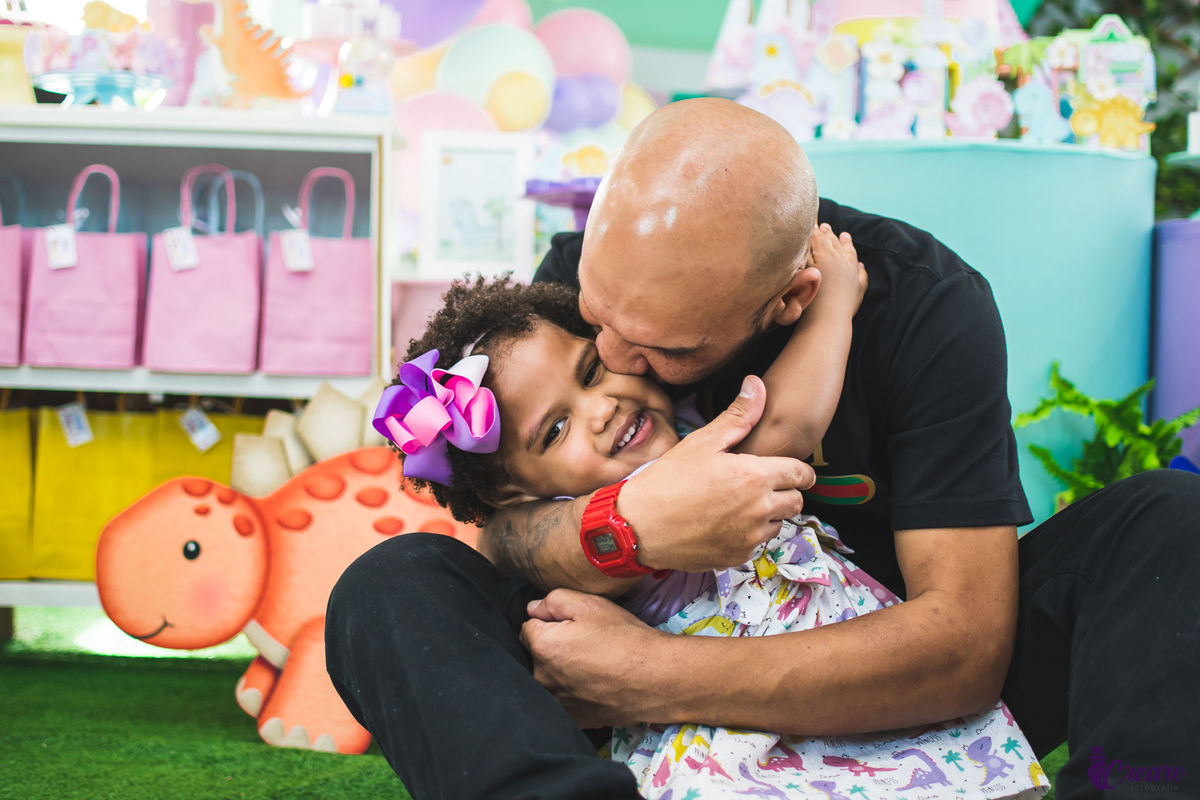 Aniversário infantil realizado na cidade de Mauá, abc Paulista, com decoração de dinossauros. Buffet SeS Eventos. 