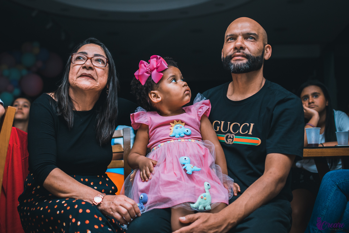 Aniversário infantil realizado na cidade de Mauá, abc Paulista, com decoração de dinossauros. Buffet SeS Eventos. 