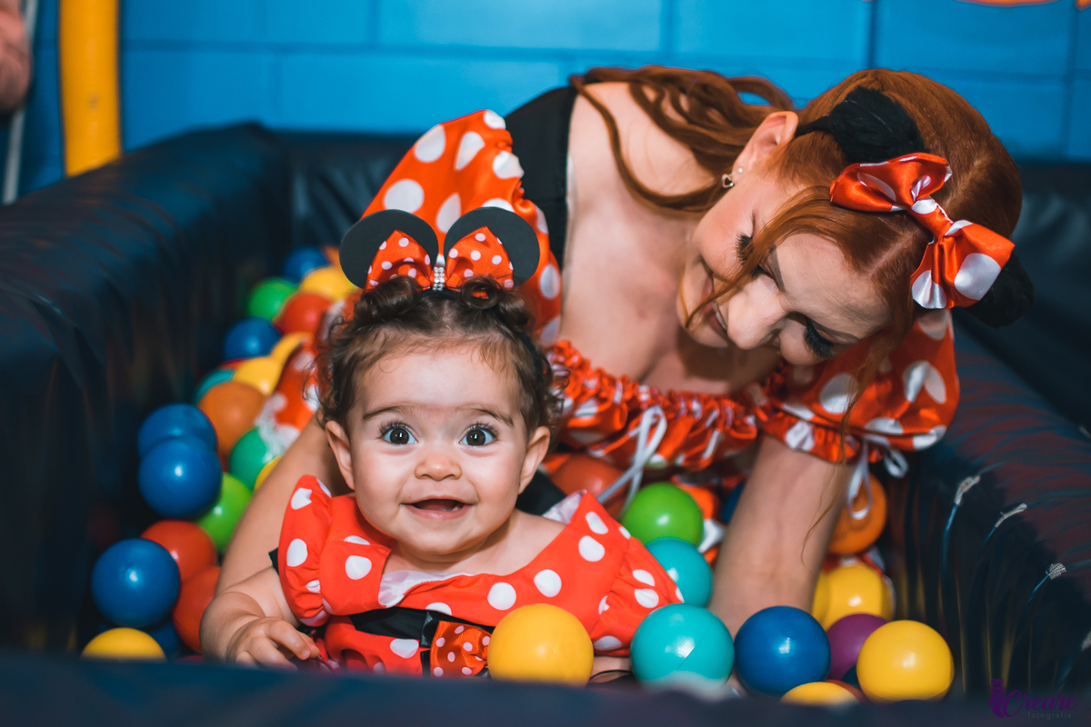 Aniversário infantil com decoração da Minnie, o encantado mundo de Disney, buffet infantil Mó Legal, localizado na região de Mauá, ABC Paulista. 