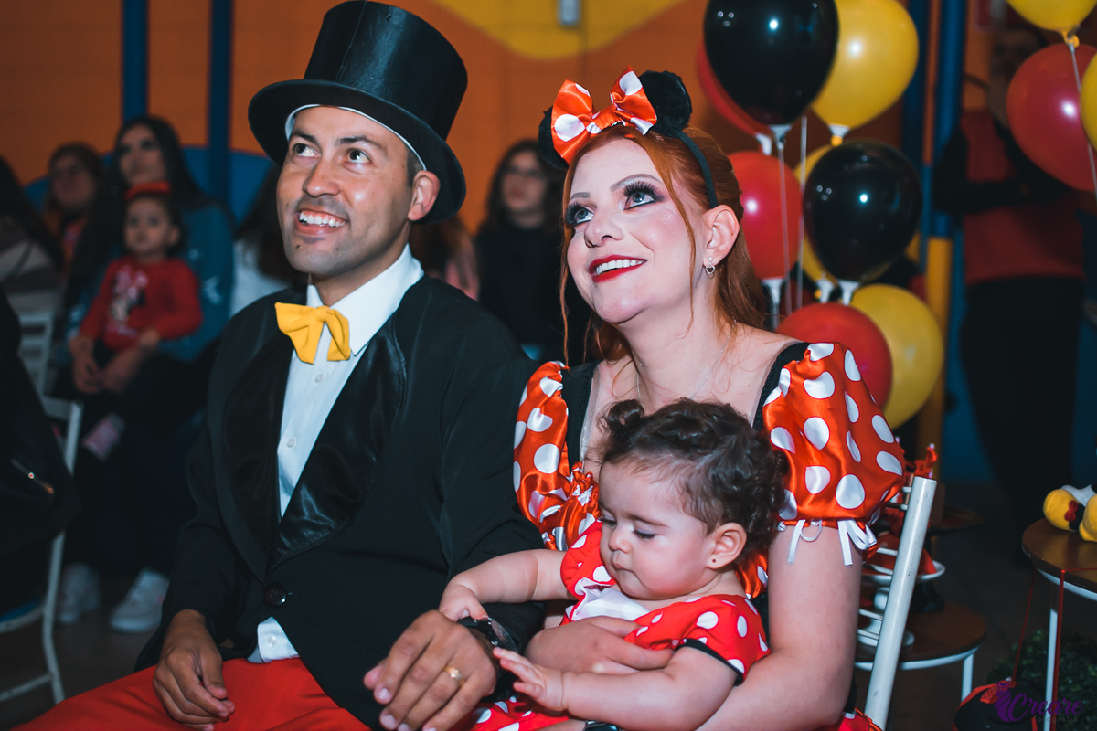 Aniversário infantil com decoração da Minnie, o encantado mundo de Disney, buffet infantil Mó Legal, localizado na região de Mauá, ABC Paulista. 