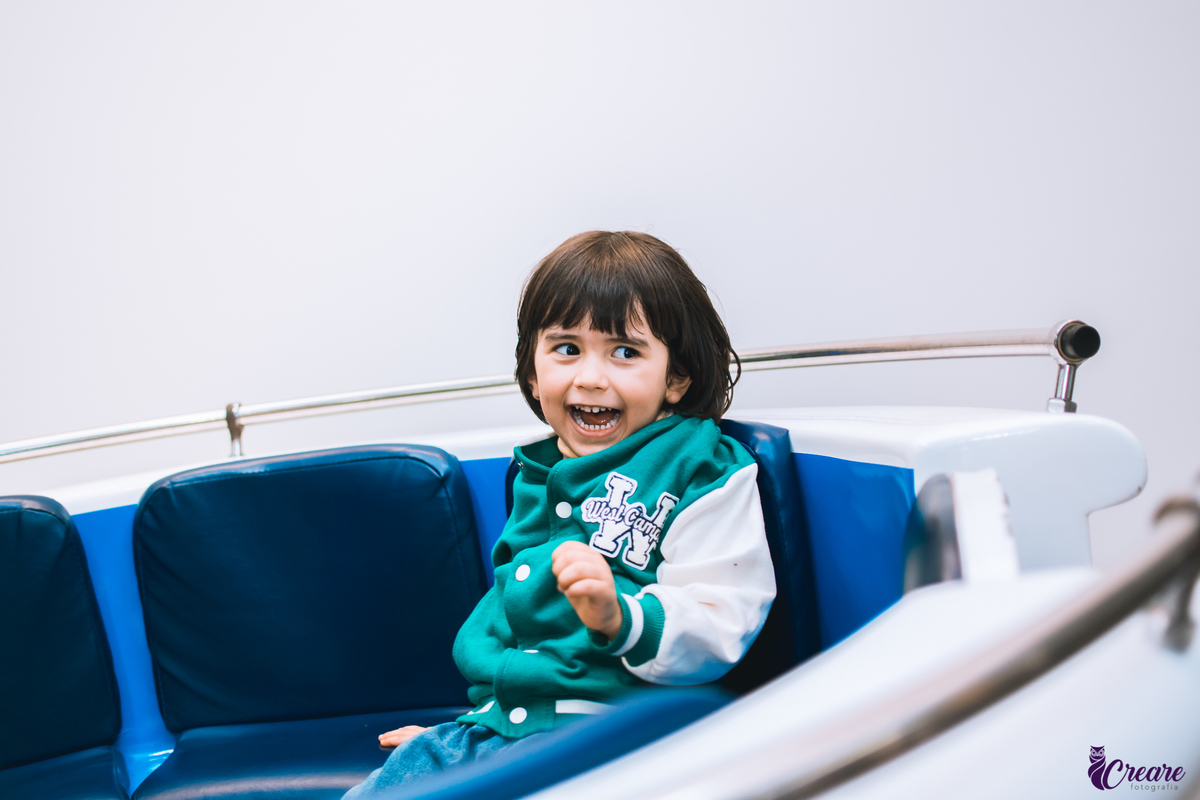 Fotografia de Aniversário infantil, realizado no buffet Pula Pula em Mauá/SP. Decoração com tema Bolofofos. 