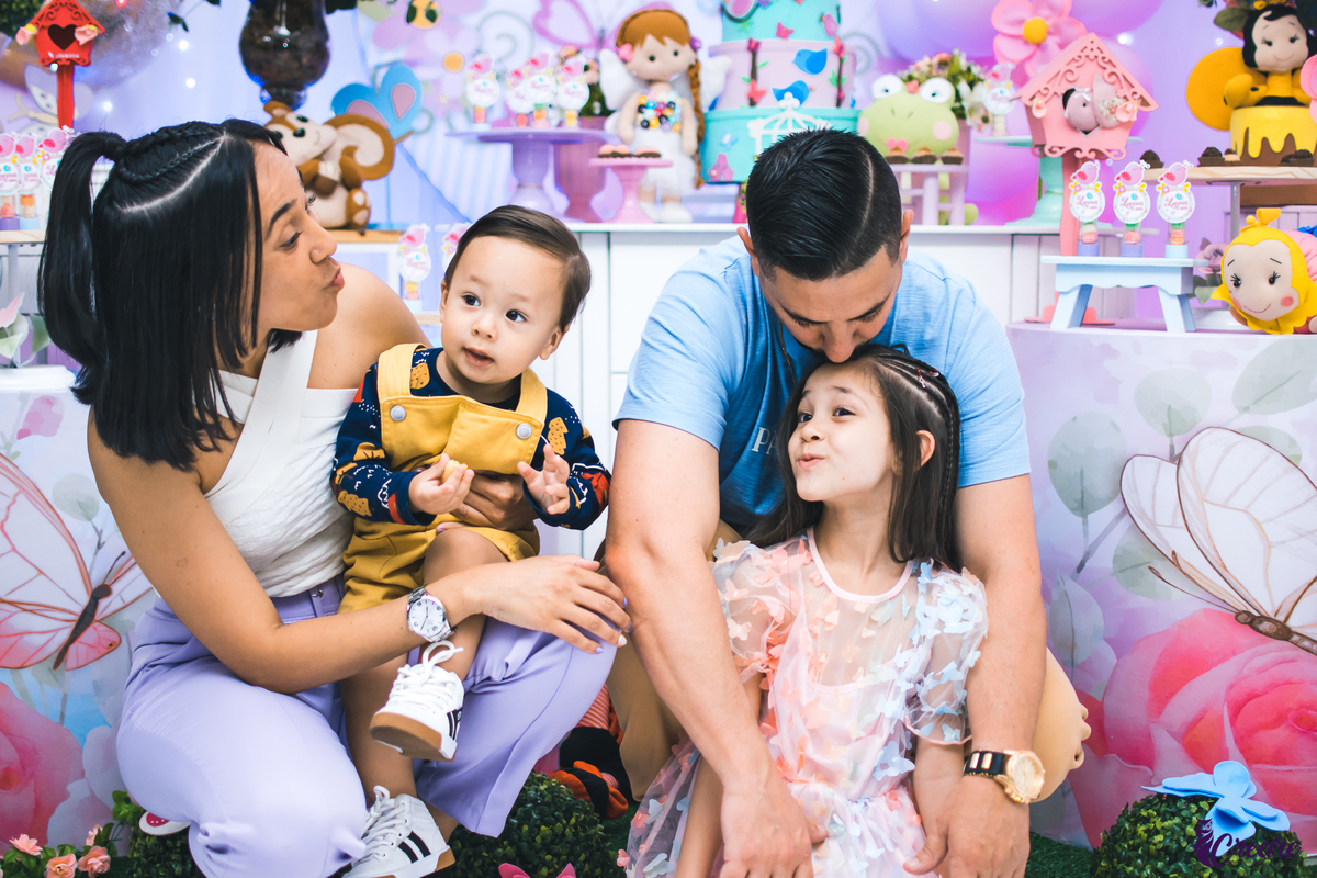 Aniversário infantil de 6 anos, com decoração Jardim Encantado, realizado no Buffet Espaço Band em Mauá, São Paulo.