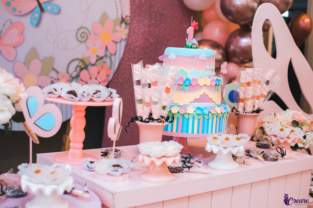 Aniversario infantil, realizado na cidade de Mauá, abc paulista. Decoração com tema de borboleta, jardim encantado. festa de um ano de menina. 