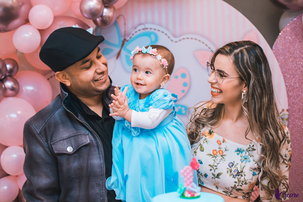 Aniversario infantil, realizado na cidade de Mauá, abc paulista. Decoração com tema de borboleta, jardim encantado. festa de um ano de menina. 