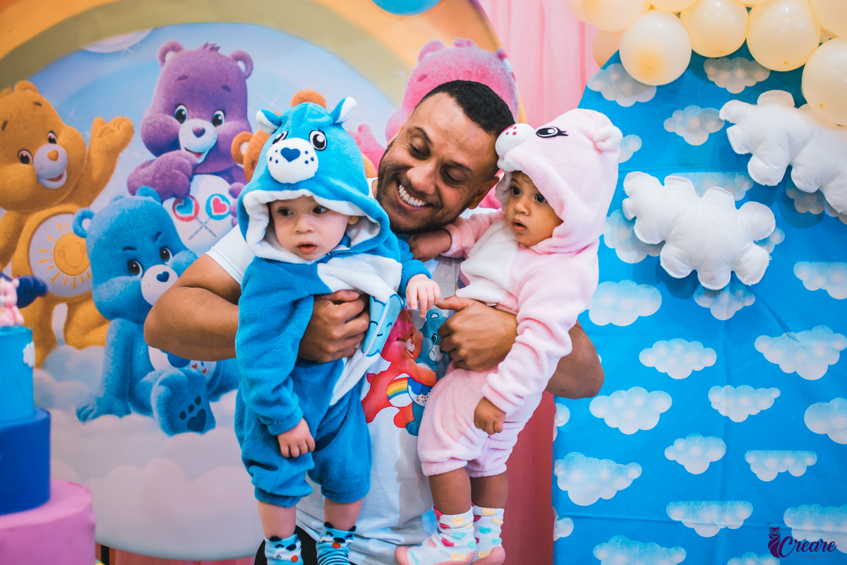 Aniversário Infantil de gêmeos, realizado no buffet é Pique localizado na cidade de Mauá, Abc Paulista. Decoração de Ursinhos Carinhosos.