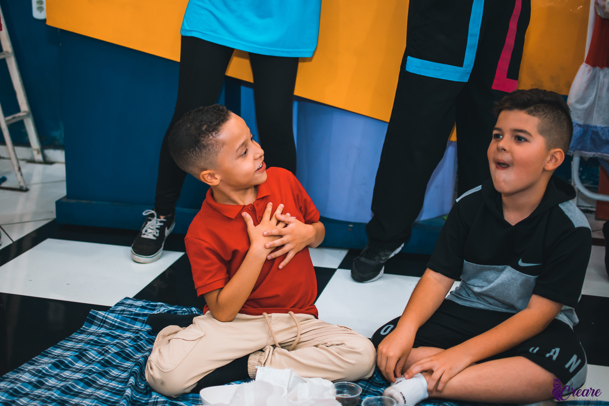 aniversario infantil realizado no buffet é pique localizado na cidade de Mauá - ABC Paulista. Decoração com tema fortnite. 