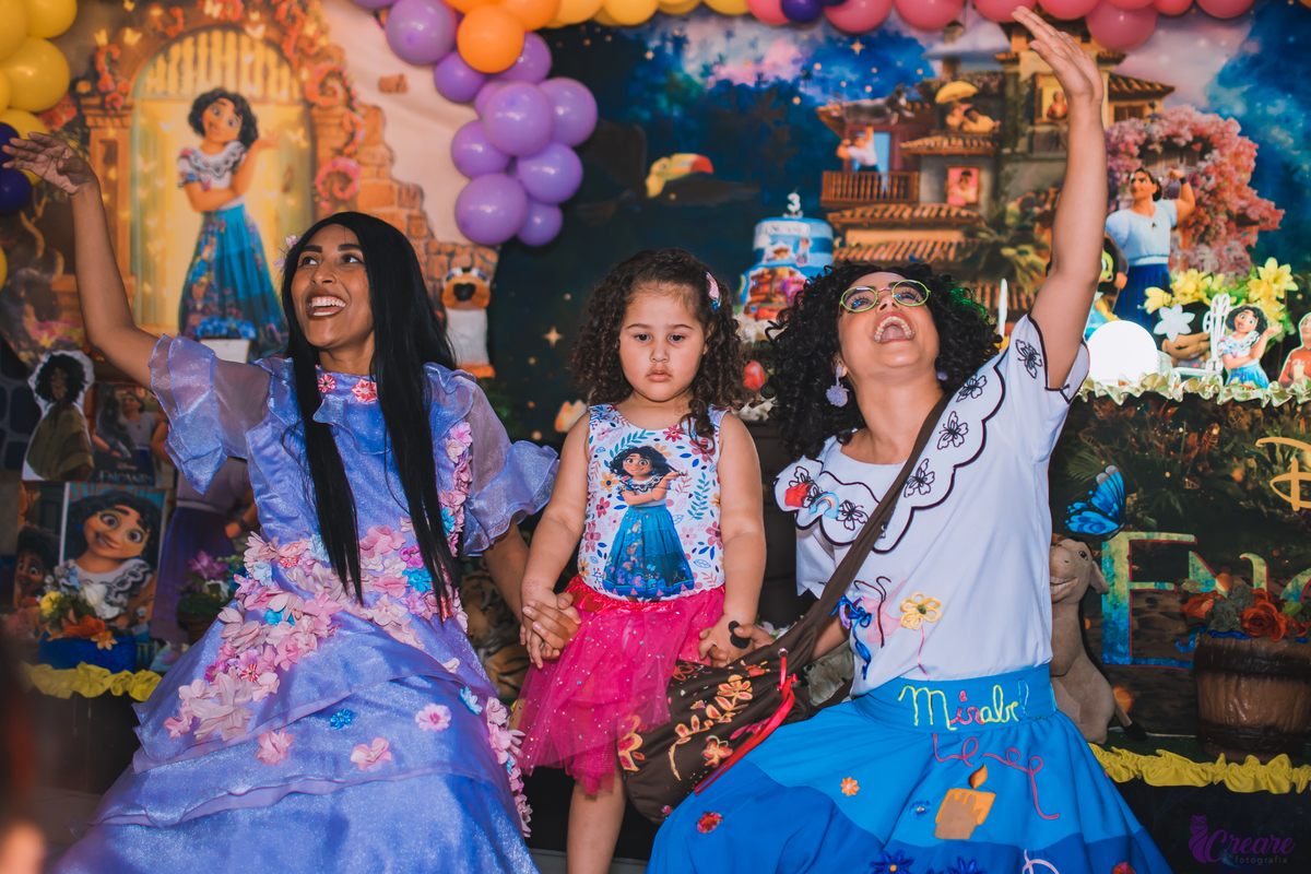 Aniversário infantil de menina, com tema do filme Encanto da Disney, realizado no kid recanto buffet, na cidade de Tucuruvi, São Paulo.