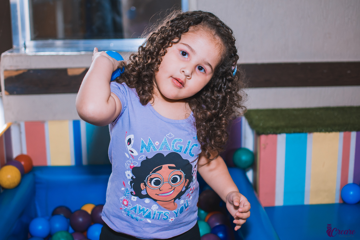 Aniversário infantil de menina, com tema do filme Encanto da Disney, realizado no kid recanto buffet, na cidade de Tucuruvi, São Paulo.
