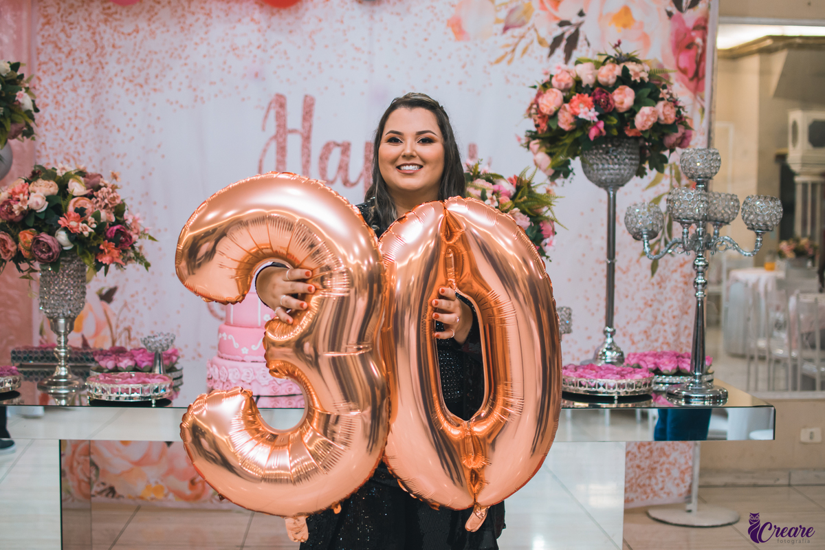 Fotografia de aniversário feminino de 30 anos, realizado na cidade de Sapopemba, São Paulo.
