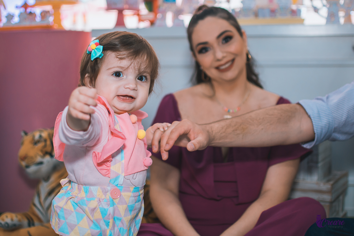 Fotografia de aniversário infantil, realizado no buffet Planeta Rizzo, localizado em Santo André, ABC Paulista. Tema da decoração Circo. 