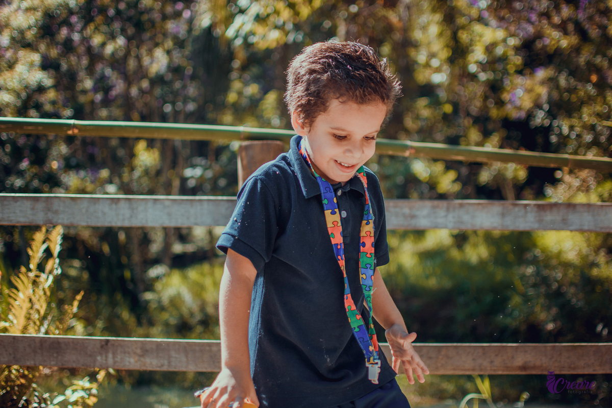 Ensaio infantil com criança com TEA, realizado para um projeto social em Mauá, fotógrafo Mauá, fotógrafo Santo André, fotógrafo Ribeirão Pires, fotógrafo SBC, fotógrafo SCS, ensaio fotográfico. Gruta Santa Luzia.