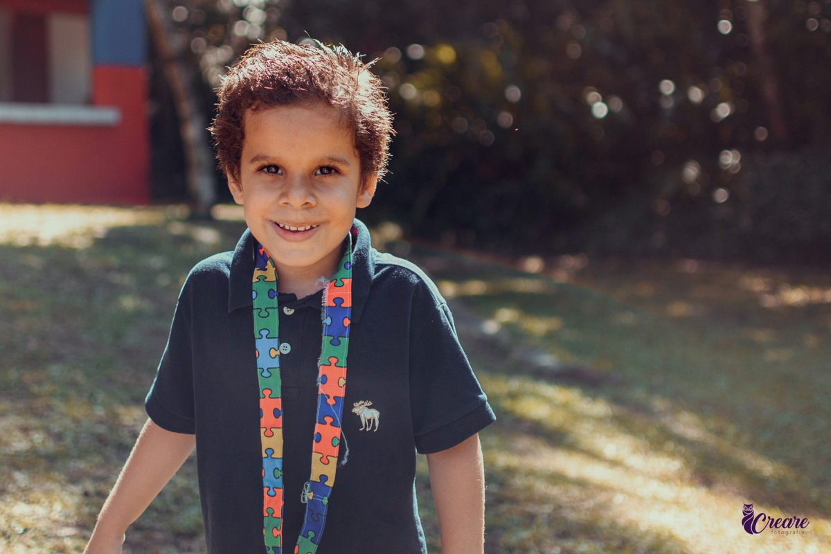 Ensaio infantil com criança com TEA, realizado para um projeto social em Mauá, fotógrafo Mauá, fotógrafo Santo André, fotógrafo Ribeirão Pires, fotógrafo SBC, fotógrafo SCS, ensaio fotográfico. Gruta Santa Luzia.