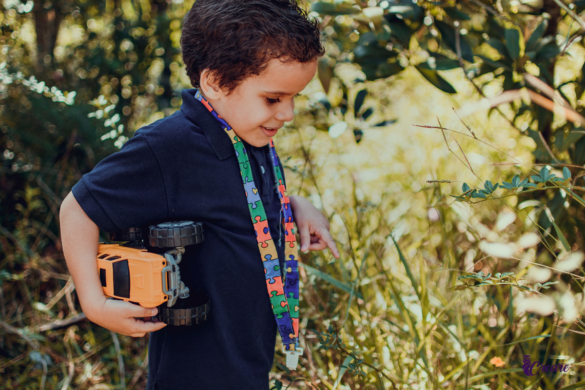 Ensaio infantil com criança com TEA, realizado para um projeto social em Mauá, fotógrafo Mauá, fotógrafo Santo André, fotógrafo Ribeirão Pires, fotógrafo SBC, fotógrafo SCS, ensaio fotográfico. Gruta Santa Luzia.