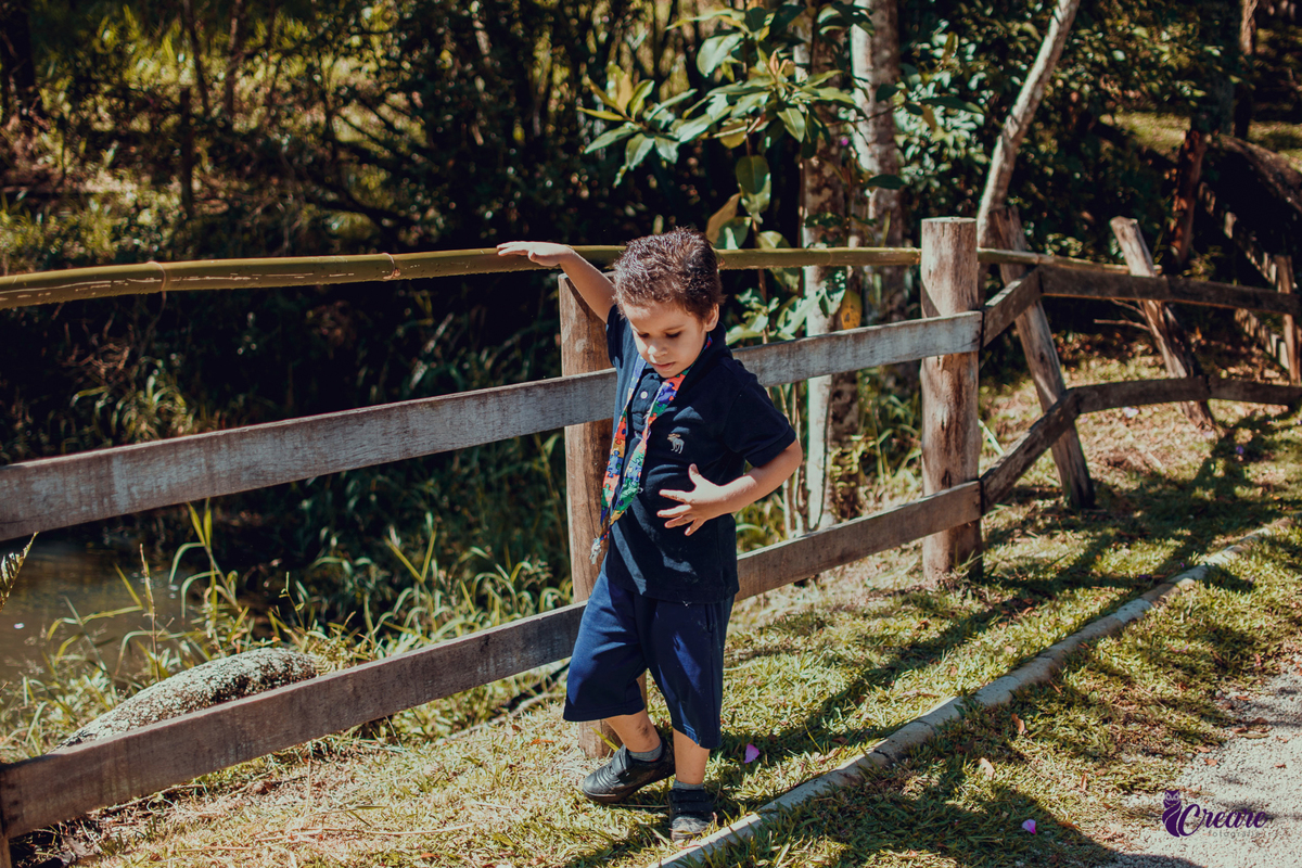Ensaio infantil com criança com TEA, realizado para um projeto social em Mauá, fotógrafo Mauá, fotógrafo Santo André, fotógrafo Ribeirão Pires, fotógrafo SBC, fotógrafo SCS, ensaio fotográfico. Gruta Santa Luzia.