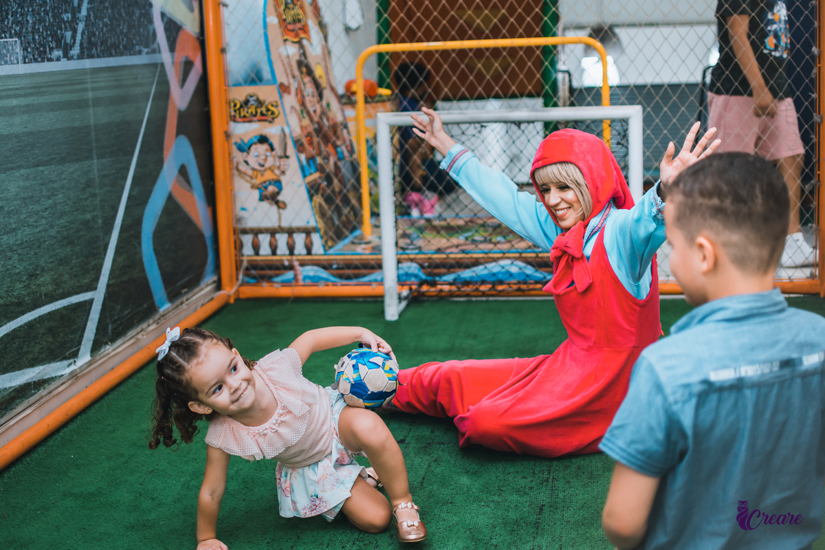 Aniversário infantil, Buffet infantil Megauê, localizado em Santo André, ABC Paulista. Fotografia de festa infantil, tema Masha e o Urso.