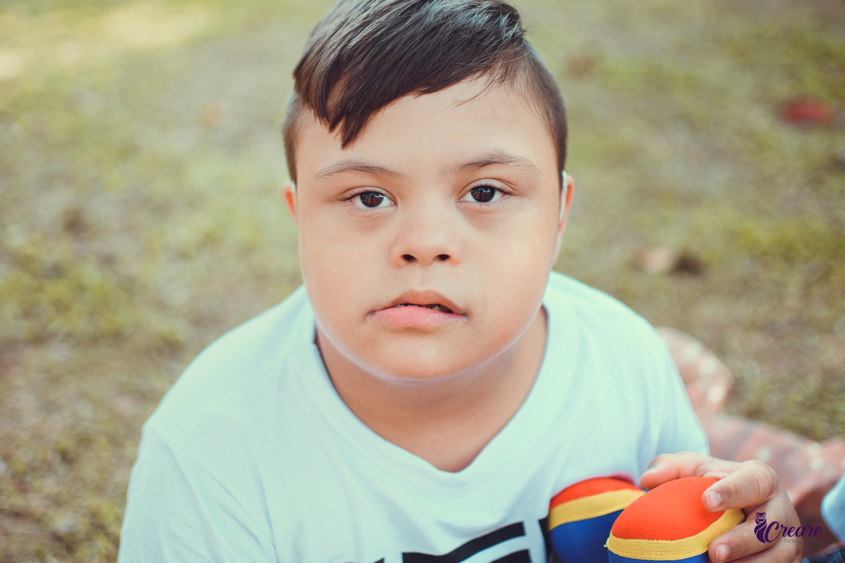 Ensaio infantil no parque central, criança com sindrome de down, ensaio de gêmeos, PCD, fotógrafo de crianças, ensaio família. Fotografo de crianças com deficiência. Fotógrafo Santo André, fotógrafo ABC Paulista.