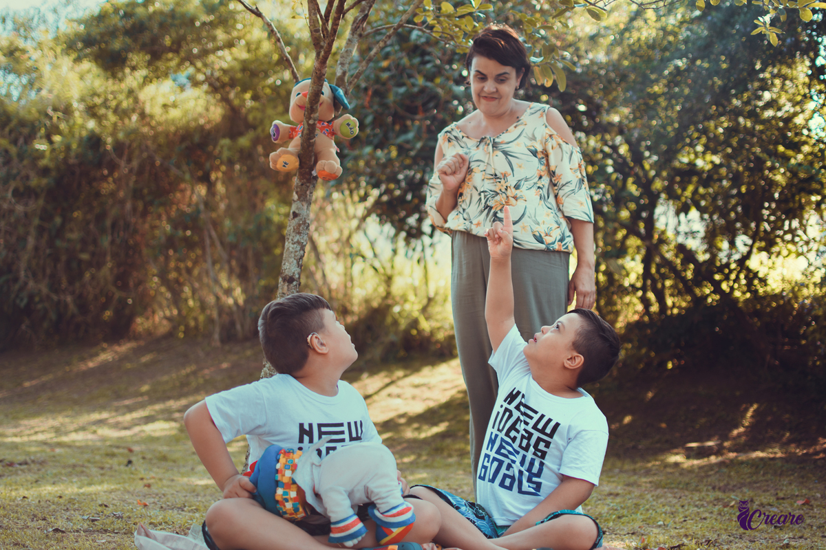 Ensaio infantil no parque central, criança com sindrome de down, ensaio de gêmeos, PCD, fotógrafo de crianças, ensaio família. Fotografo de crianças com deficiência. Fotógrafo Santo André, fotógrafo ABC Paulista.