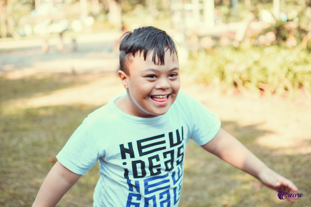 Ensaio infantil no parque central, criança com sindrome de down, ensaio de gêmeos, PCD, fotógrafo de crianças, ensaio família. Fotografo de crianças com deficiência. Fotógrafo Santo André, fotógrafo ABC Paulista.