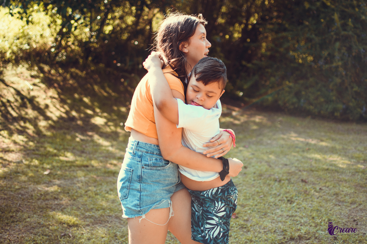 Ensaio infantil no parque central, criança com sindrome de down, ensaio de gêmeos, PCD, fotógrafo de crianças, ensaio família. Fotografo de crianças com deficiência. Fotógrafo Santo André, fotógrafo ABC Paulista.