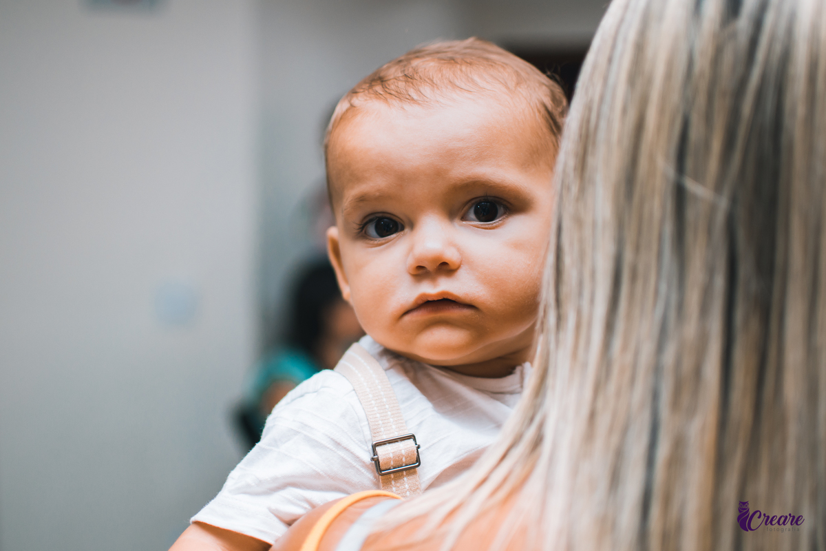 aniversário infantil de um ano, com decoração de espaço, astronauta. Fotógrafo Santo André. 