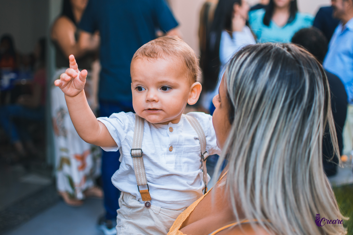 aniversário infantil de um ano, com decoração de espaço, astronauta. Fotógrafo Santo André. 