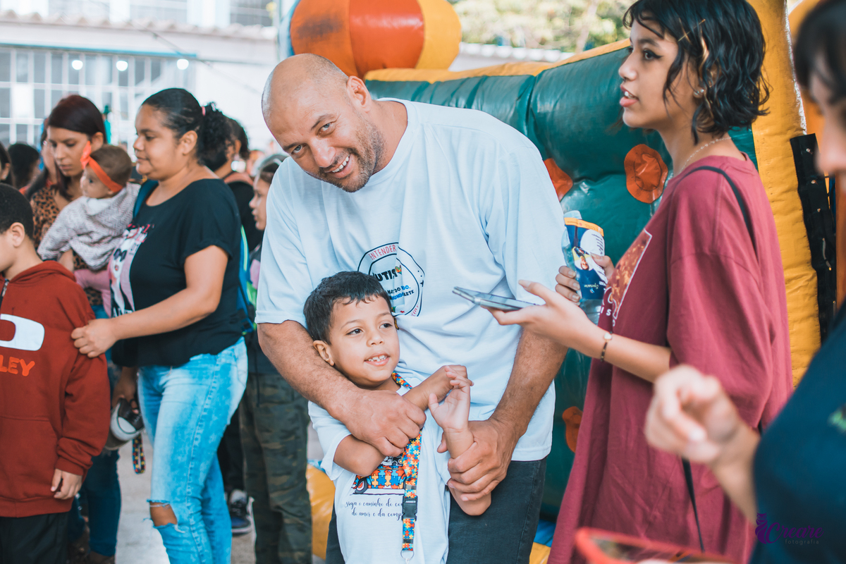 Evento de conscientização do dia mundial do autismo, realizado na chácara do servidor de mauá. Fotografia TEA, fotógrafo PCD, evento sobre inclusão social.