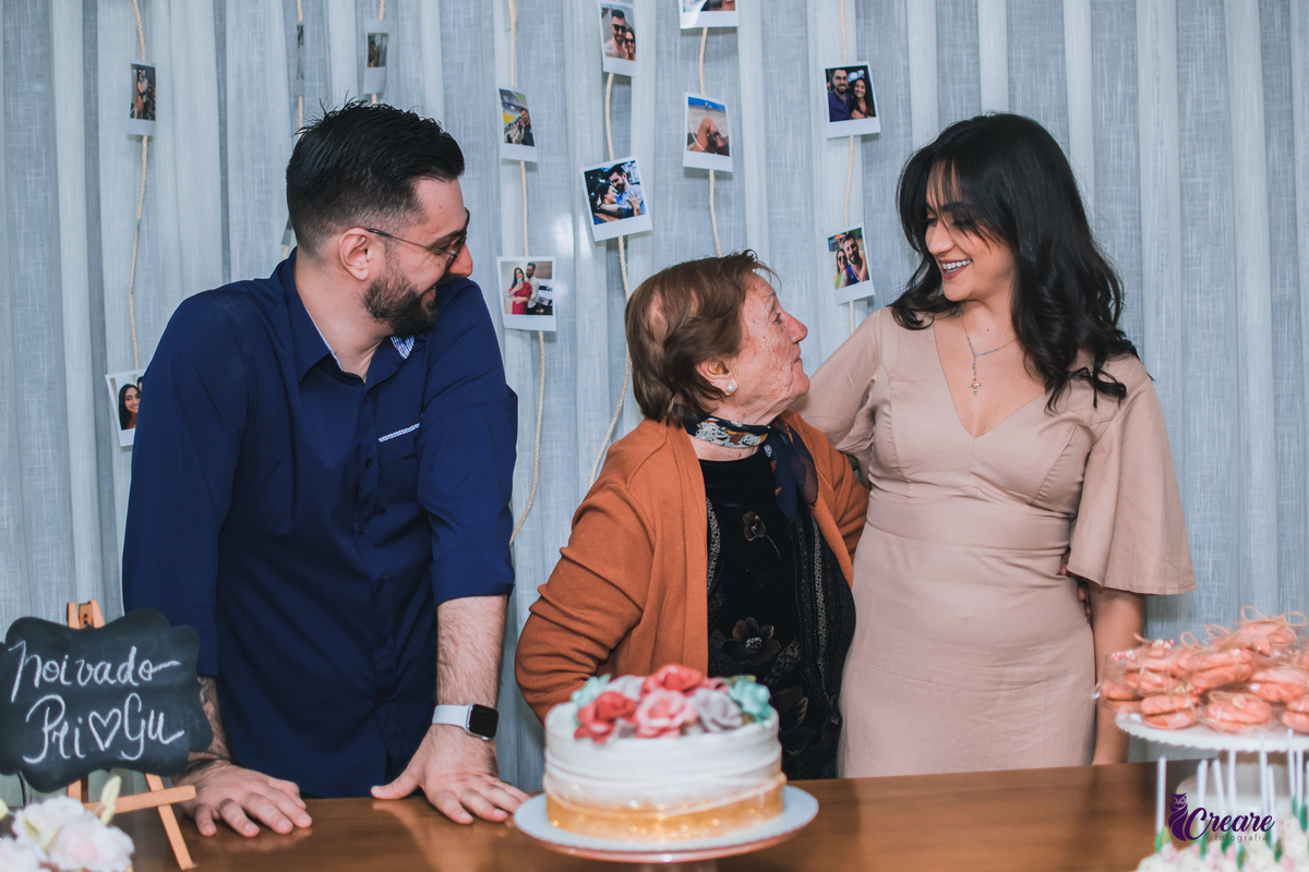 Fotografia de noivado, realizado na cidade de Santo André, ABC Paulista. Fotógrafo Santo André, Buffet Santo André. 