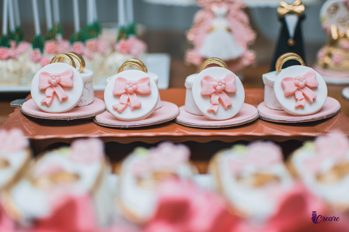 Fotografia de noivado, realizado na cidade de Santo André, ABC Paulista. Fotógrafo Santo André, Buffet Santo André. 