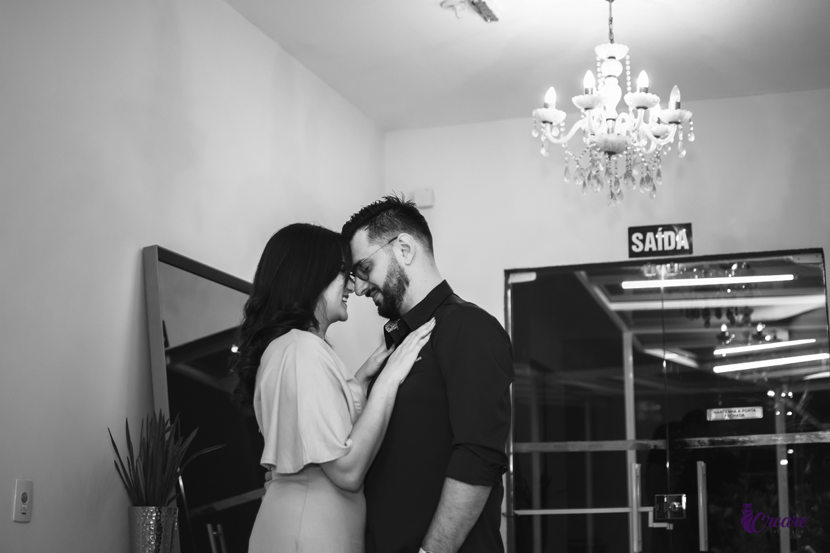 Fotografia de noivado, realizado na cidade de Santo André, ABC Paulista. Fotógrafo Santo André, Buffet Santo André. 