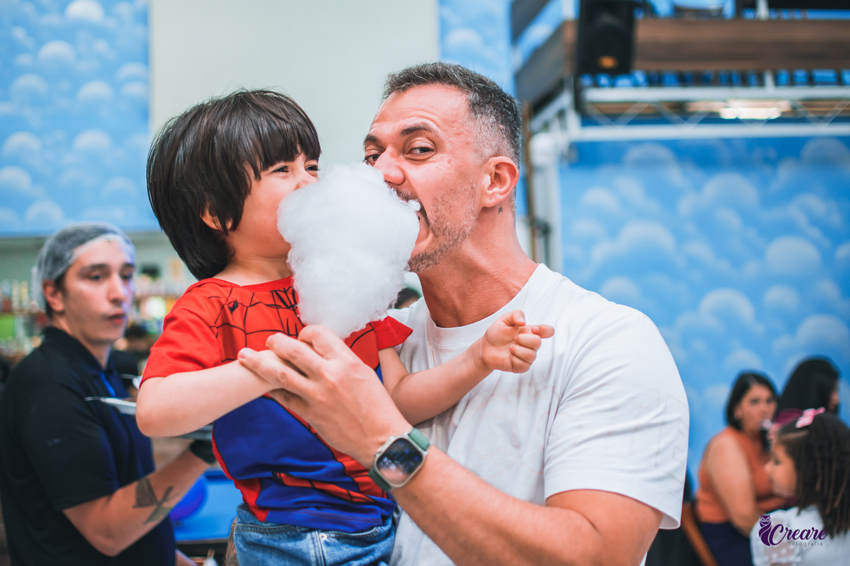 Fotografia de aniversário infantil, tema super heróis. É Pique Buffet, fotógrafo Mauá. Festa Infantil. 