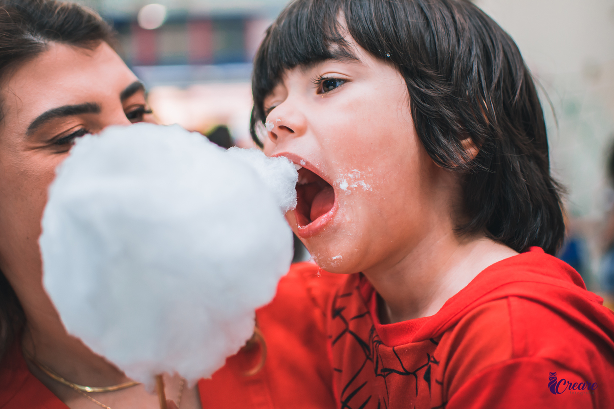 Fotografia de aniversário infantil, tema super heróis. É Pique Buffet, fotógrafo Mauá. Festa Infantil. 