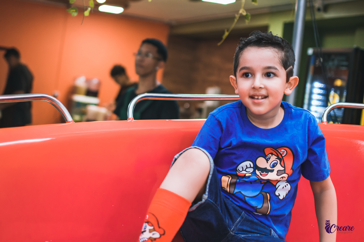 Fotografia de aniversário infantil com o tema Super Mario Bros, aniversário realizado no Villa Safari Buffet. Fotógrafo em Santo André.