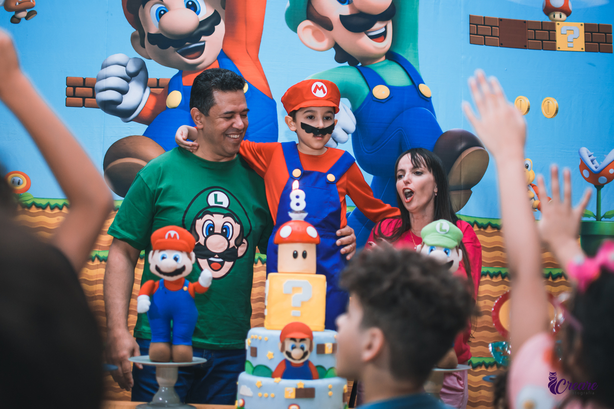Fotografia de aniversário infantil com o tema Super Mario Bros, aniversário realizado no Villa Safari Buffet. Fotógrafo em Santo André.