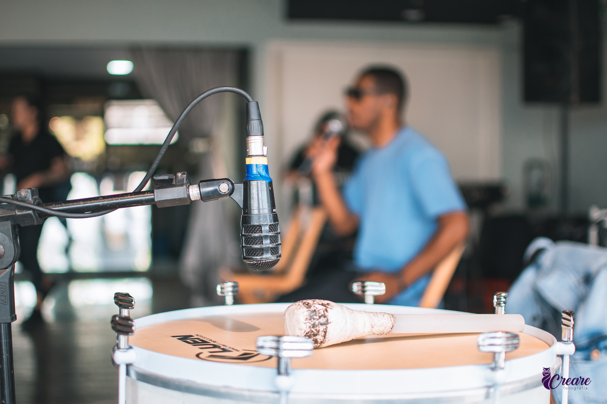 Fotografia de aniversário feminino, realizado no Terraço Cimal, localizado na casa verde. Festa com grupo de pagode Nossa Amizade.