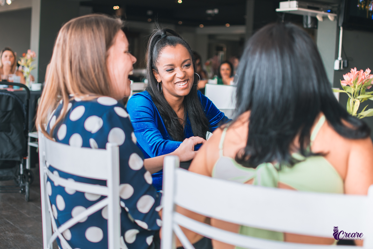 Fotografia de aniversário feminino, realizado no Terraço Cimal, localizado na casa verde. Festa com grupo de pagode Nossa Amizade.
