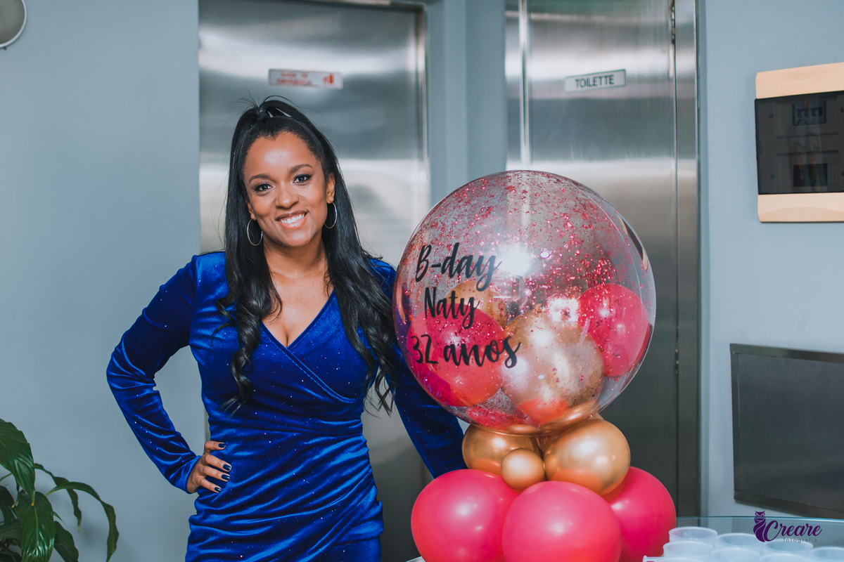 Fotografia de aniversário feminino, realizado no Terraço Cimal, localizado na casa verde. Festa com grupo de pagode Nossa Amizade.