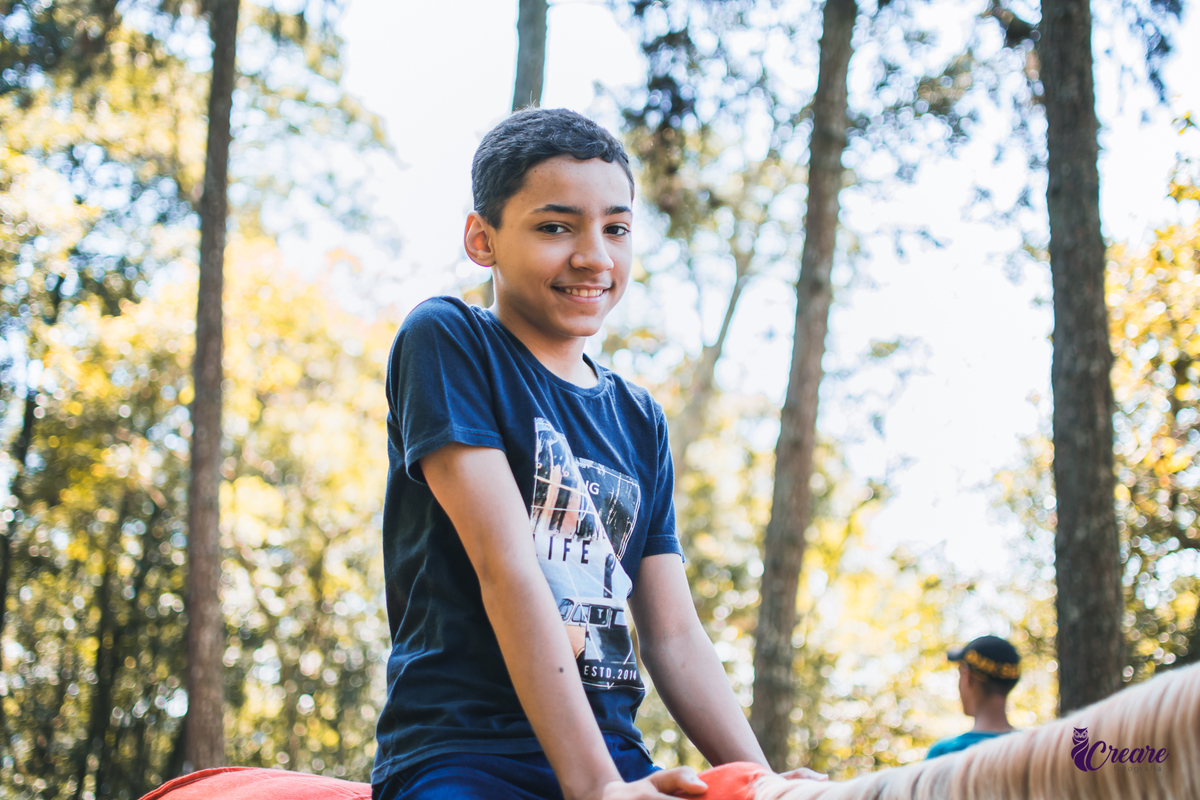 ensaio realizado na equoterapia voo de liberdade, em São Bernardo do Campo, durante uma sessão de terapia. Fotografias feitas para o projeto populus lucis, que trabalha com crianças atípicas.