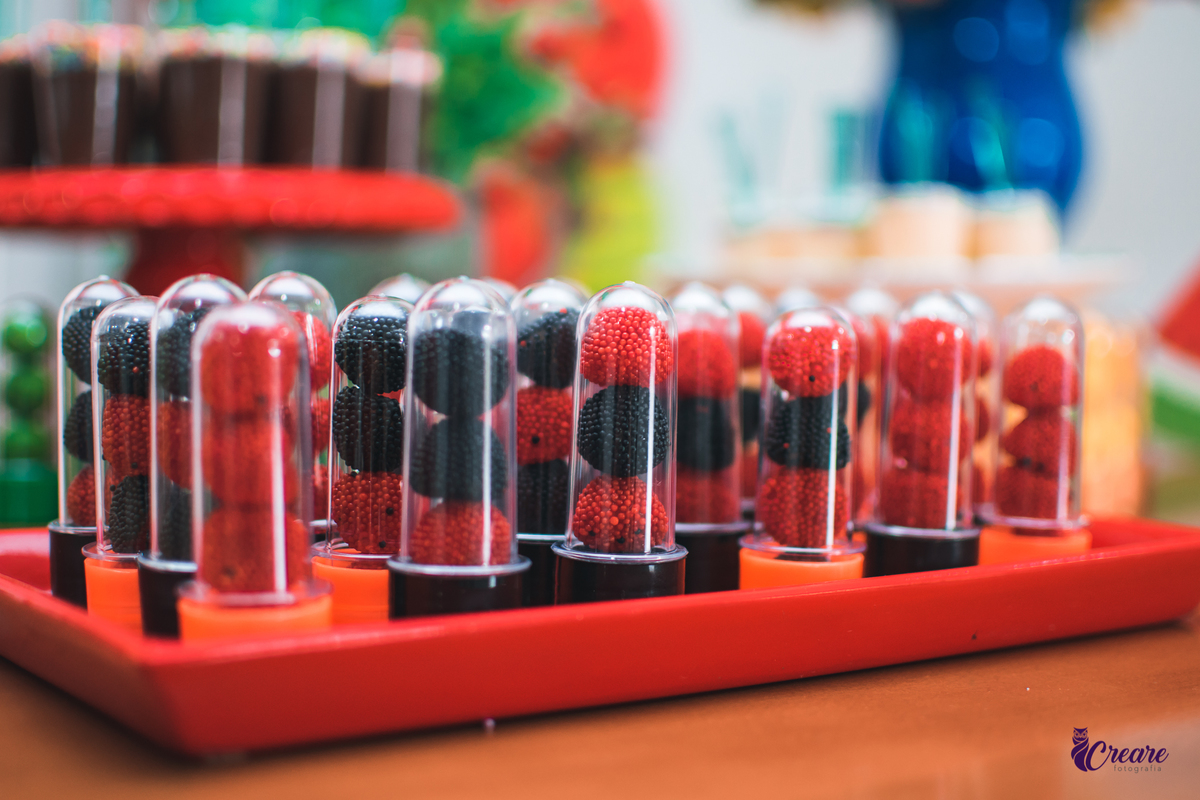 Aniversário infantil, festa com tema Tutti-frutti. Festa de 3 anos de menina. Fotógrafo Santo André, buffet infantil, aniversário de 3 anos feminino. Decoração de festa de menina.