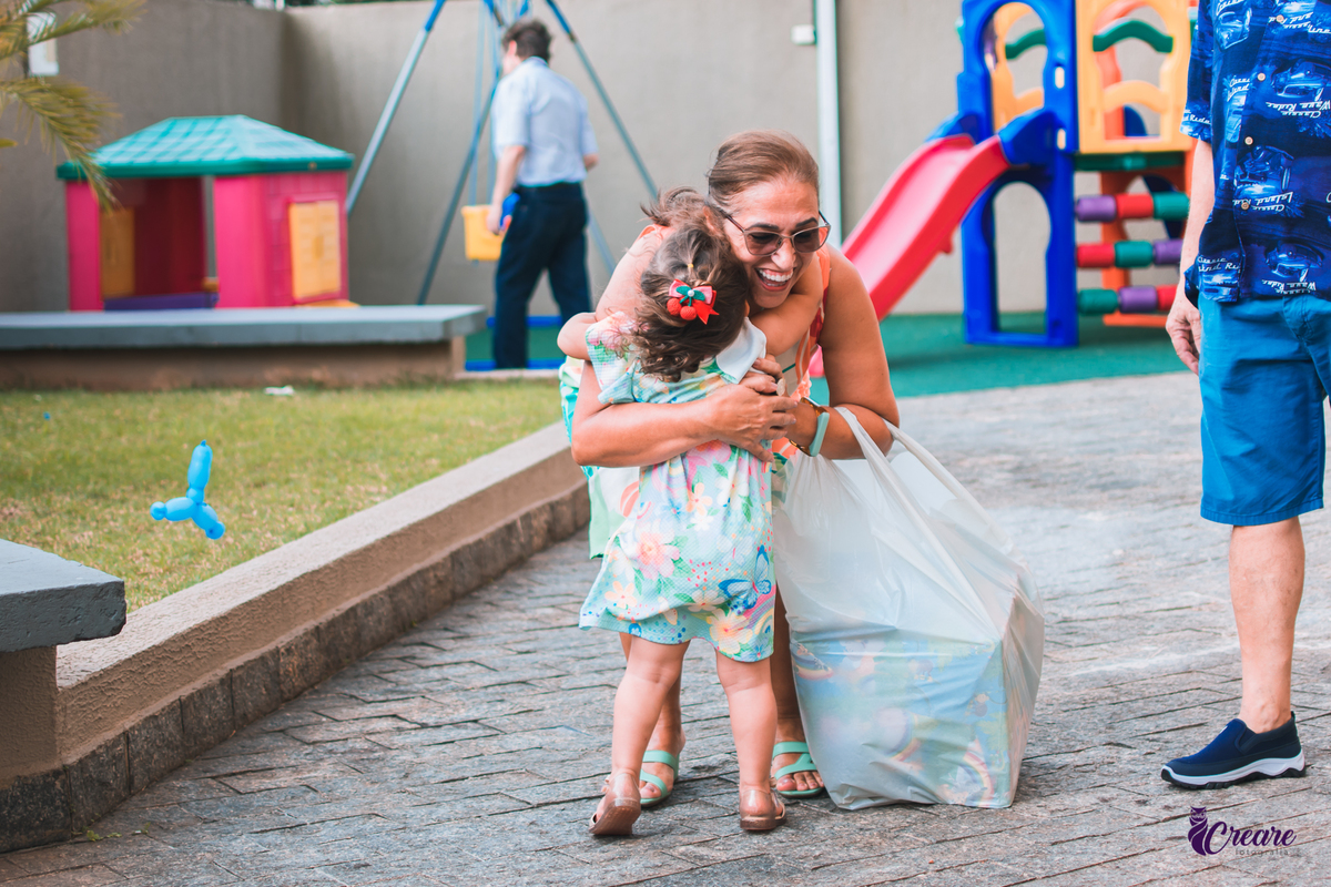 Aniversário infantil, festa com tema Tutti-frutti. Festa de 3 anos de menina. Fotógrafo Santo André, buffet infantil, aniversário de 3 anos feminino. Decoração de festa de menina.