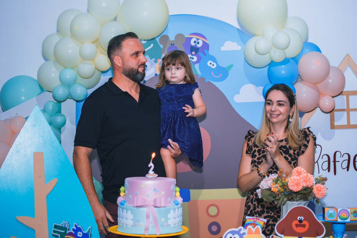 Aniversário infantil, tema Hey Duggee. Buffet planeta Rizzo, fotógrafo Santo André. Festa de 2 anos de menina.