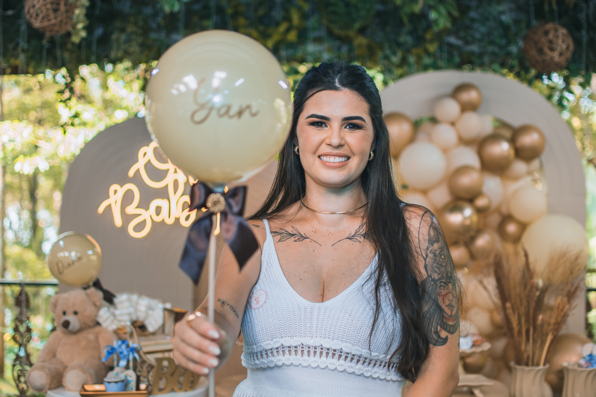 fotografia de chá revelação, chá de bebê revelando o sexo da criança. Buffet Chácara Floresta localizado em Riacho grande, São Bernardo do campo. Fotógrafo São Bernardo do Campo.